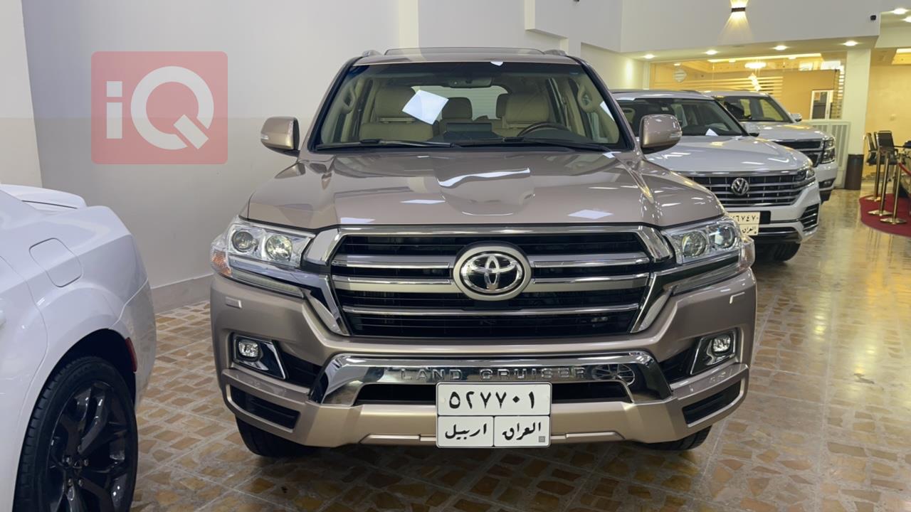 تۆیۆتا لاند کروزەر